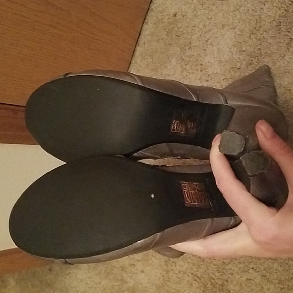 Miz Mooz size 7.5 Gray Heeled slouchy Boot - Picture 6 of 12